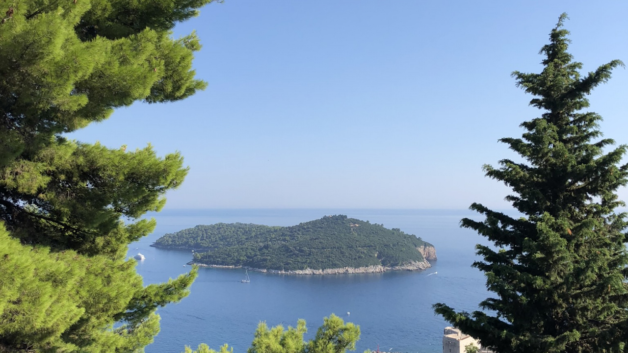 Обои растительность, природный ландшафт, вечнозеленое растение, биом, озеро в разрешении 1280x720