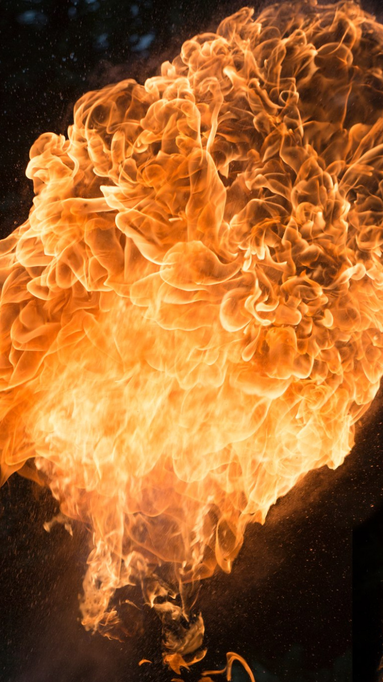 Обои пламя, тепло, огонь, космос, взрыв в разрешении 750x1334