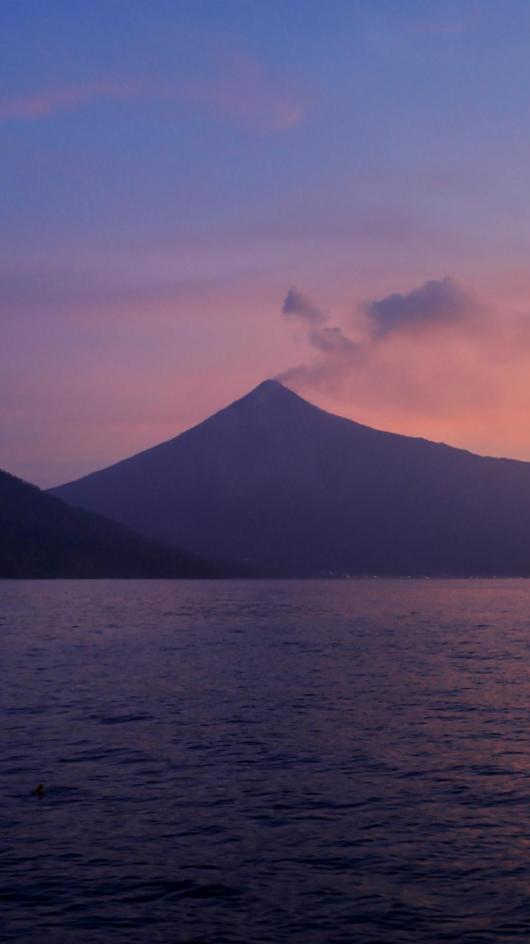 Обои горизонт, море, послесвечение, океан, закат в разрешении 750x1334