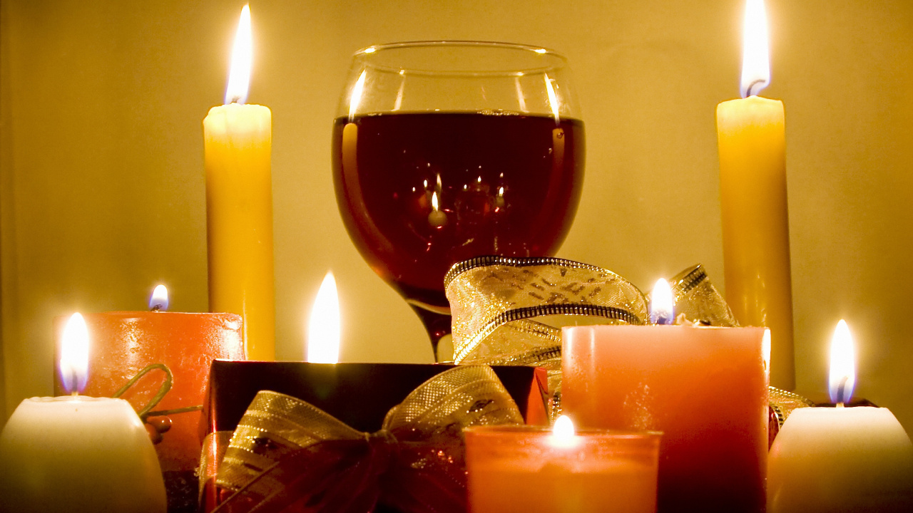 Обои вино, свеча, освещение, воск, натюрморт в разрешении 1280x720