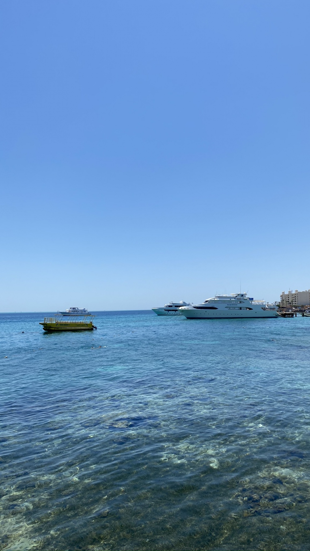 Обои море, водоем, природа, горный рельеф, побережье в разрешении 1080x1920