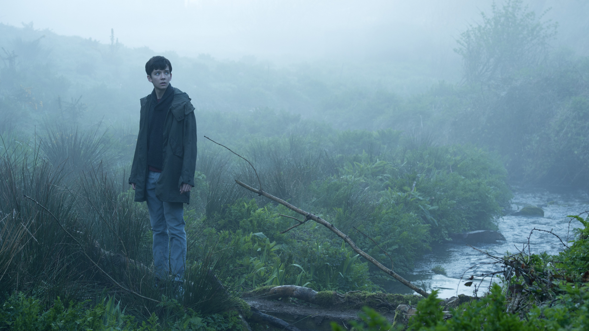 Обои Эйса Баттерфилд, Джейкоб Портман, горная станция, реки, лес в разрешении 1920x1080