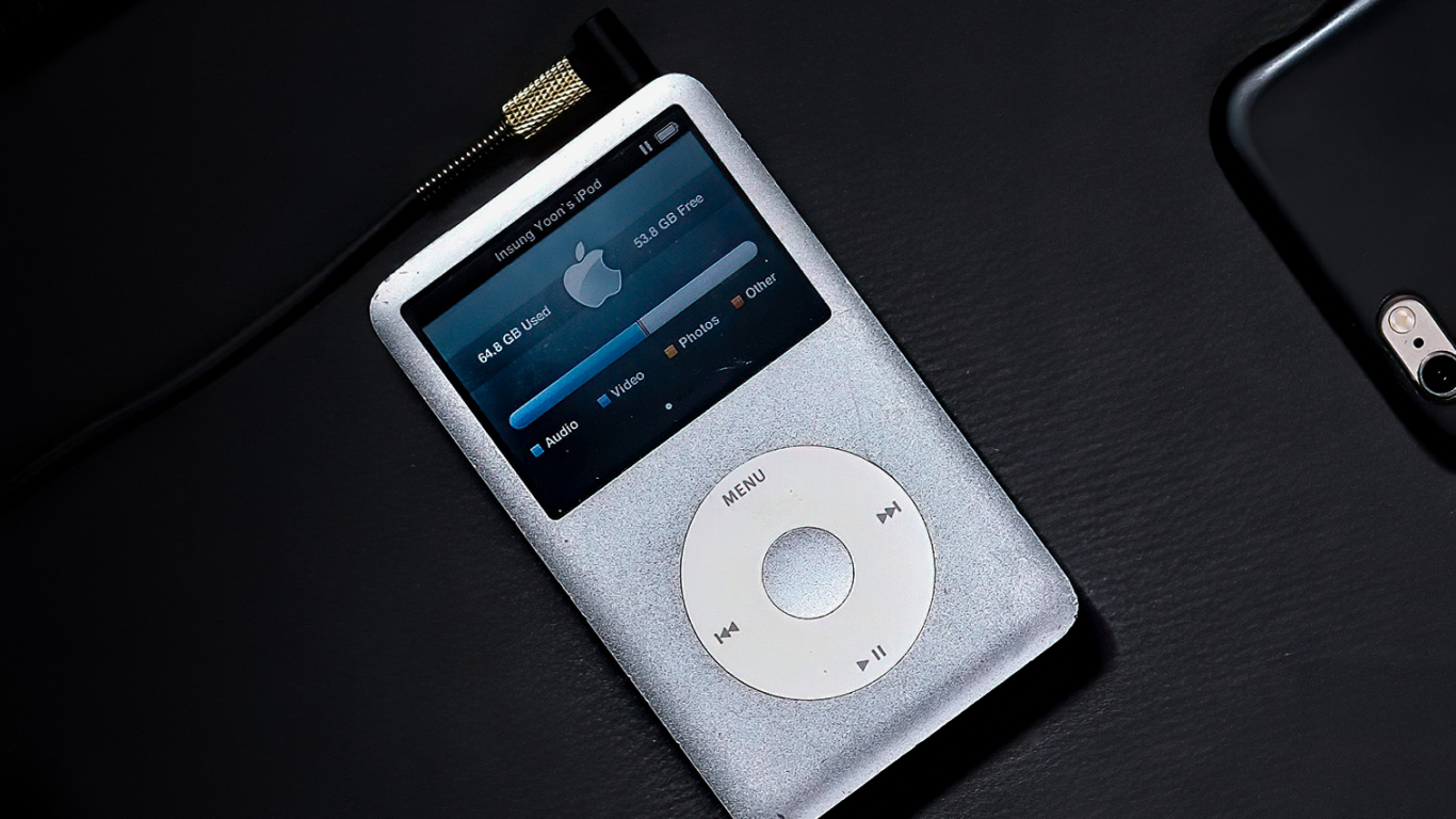 Обои электроника, легковые автомобили, коммуникационное устройство, серый цвет, гаджет в разрешении 1366x768