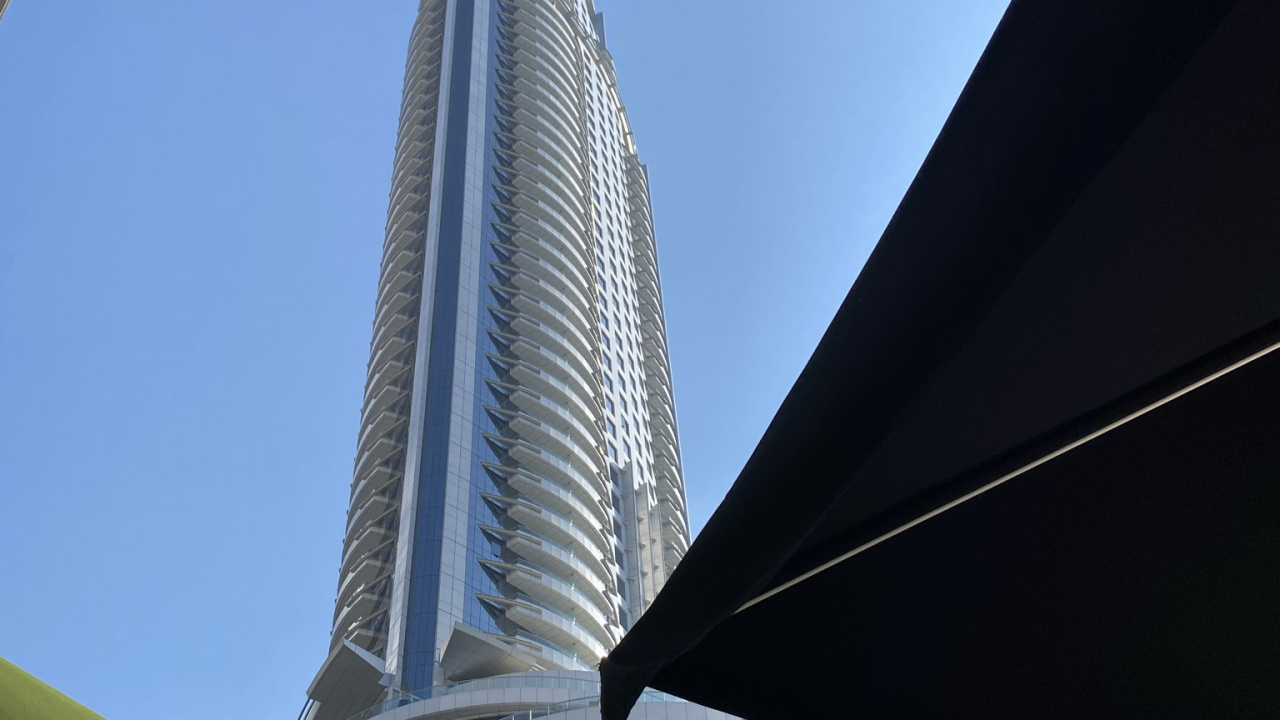 Обои небоскреб, синий, дневное время, архитектура, вышка в разрешении 1280x720