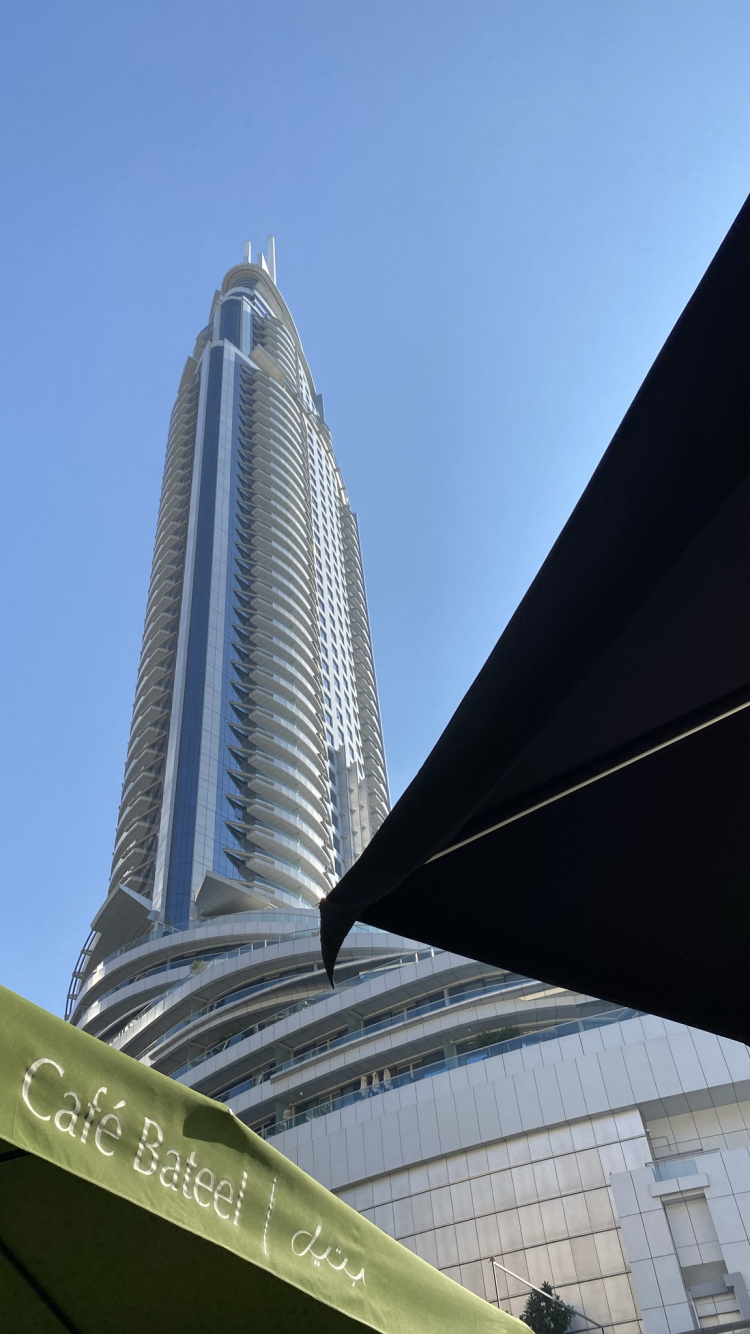 Обои небоскреб, синий, дневное время, архитектура, вышка в разрешении 750x1334