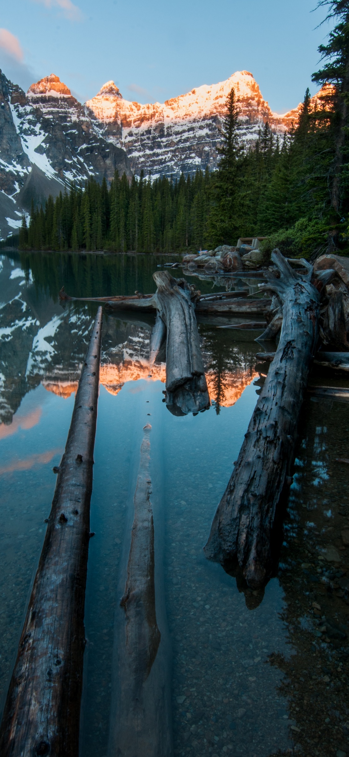 Обои национальный парк банф, моренное озеро, лук озеро, озеро Агнес, Mount Norquay в разрешении 1125x2436
