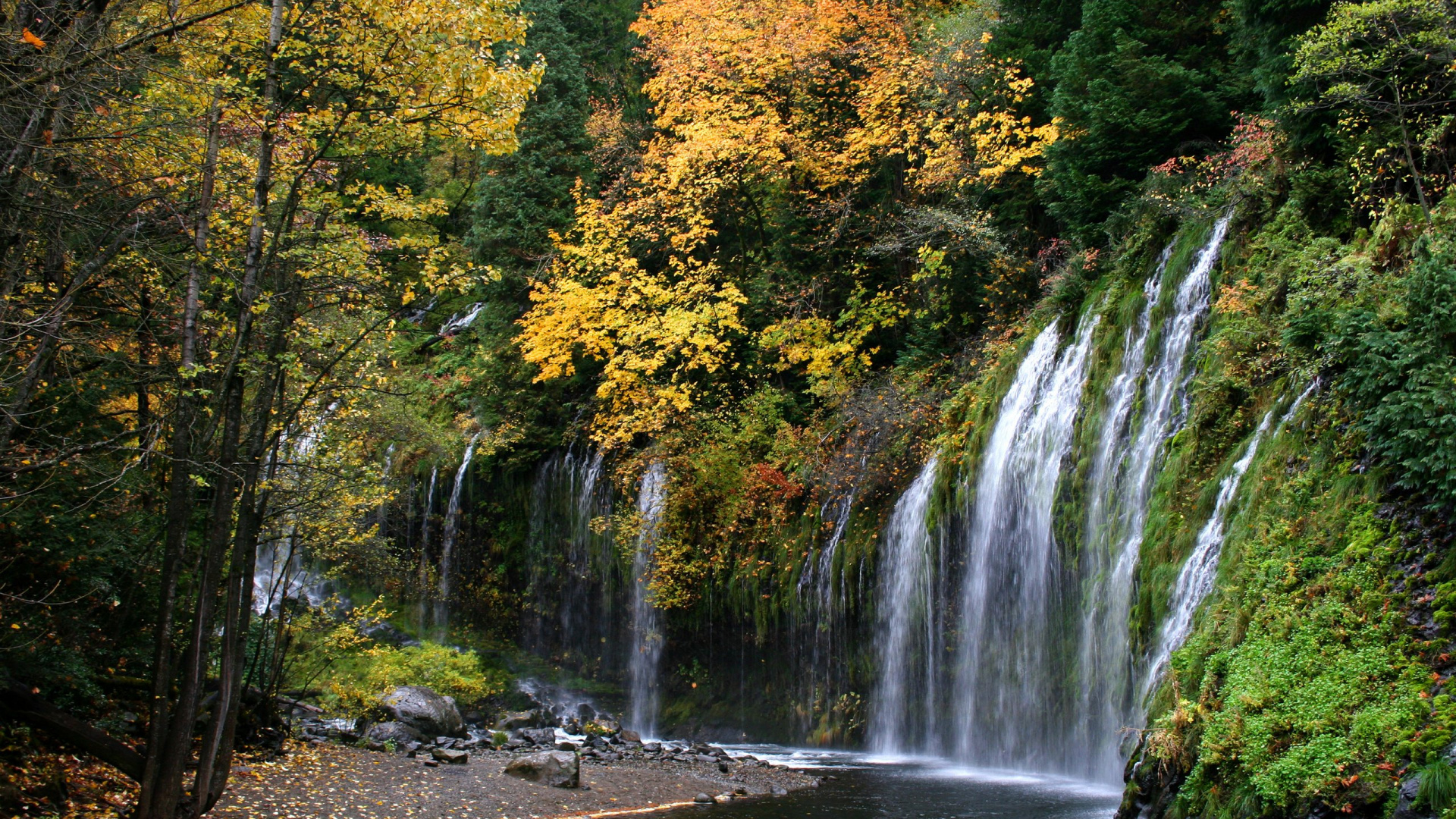Обои Маунт Шаста, Водопад Мосбрай, Река Сакраменто, водопад, водоем в разрешении 1920x1080