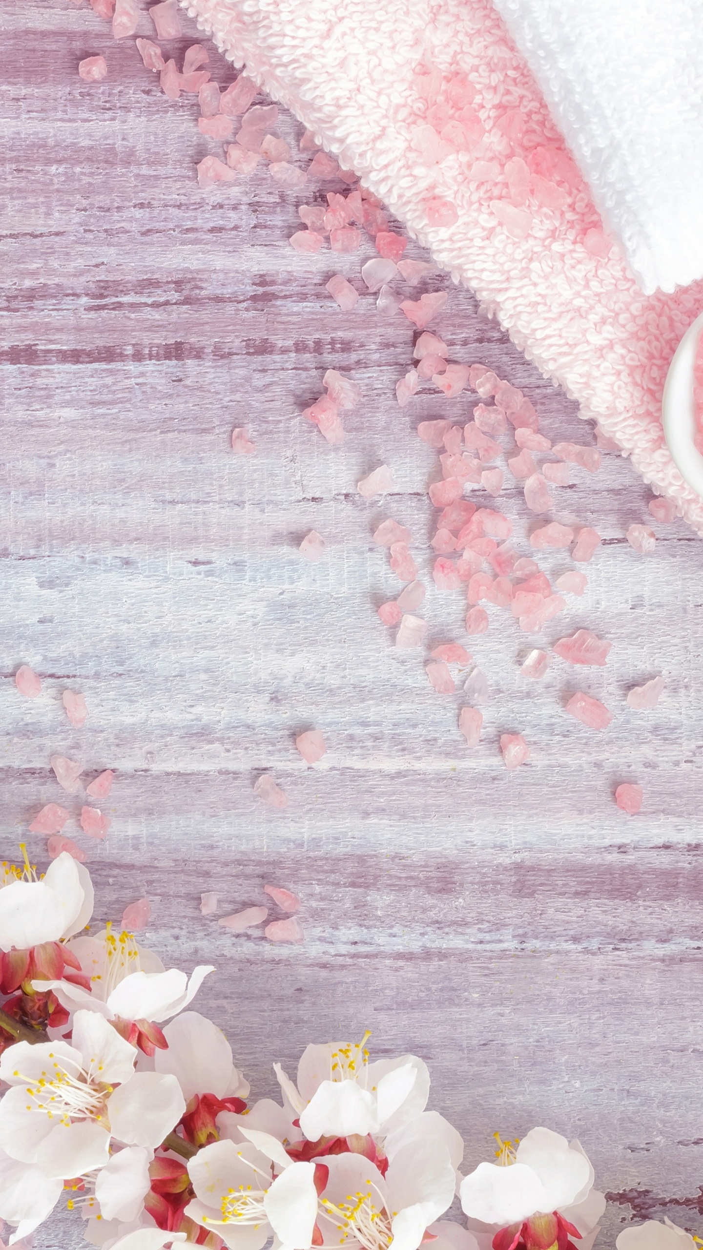 Обои кожа, спа, чайная чашка, массаж, рука в разрешении 1440x2560