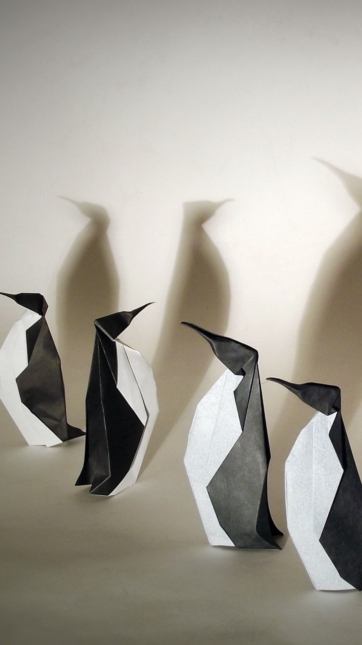 Обои оригами, бумага ремесло, птица, нелетающая птица, императорский пингвин в разрешении 720x1280