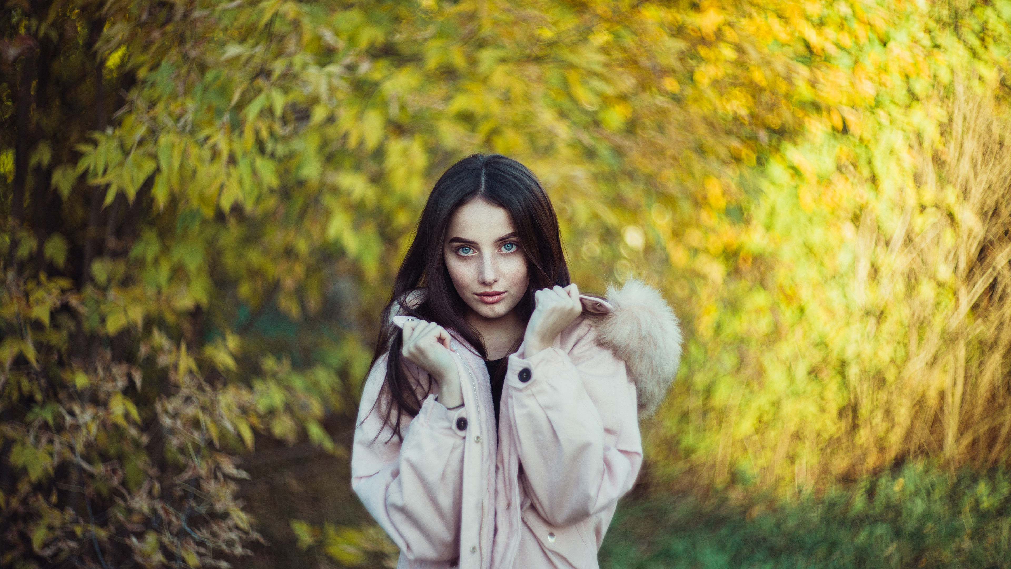 Обои природа, лицо, губа, прическа, растение в разрешении 3840x2160