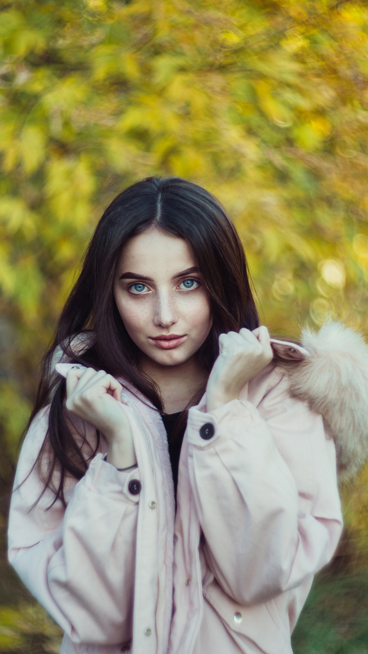 Обои природа, лицо, губа, прическа, растение в разрешении 750x1334