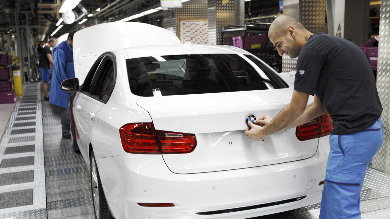 Обои bmw, авто, bmw 3 серии, BMW 3 Series F30, двигатель в разрешении 1280x720