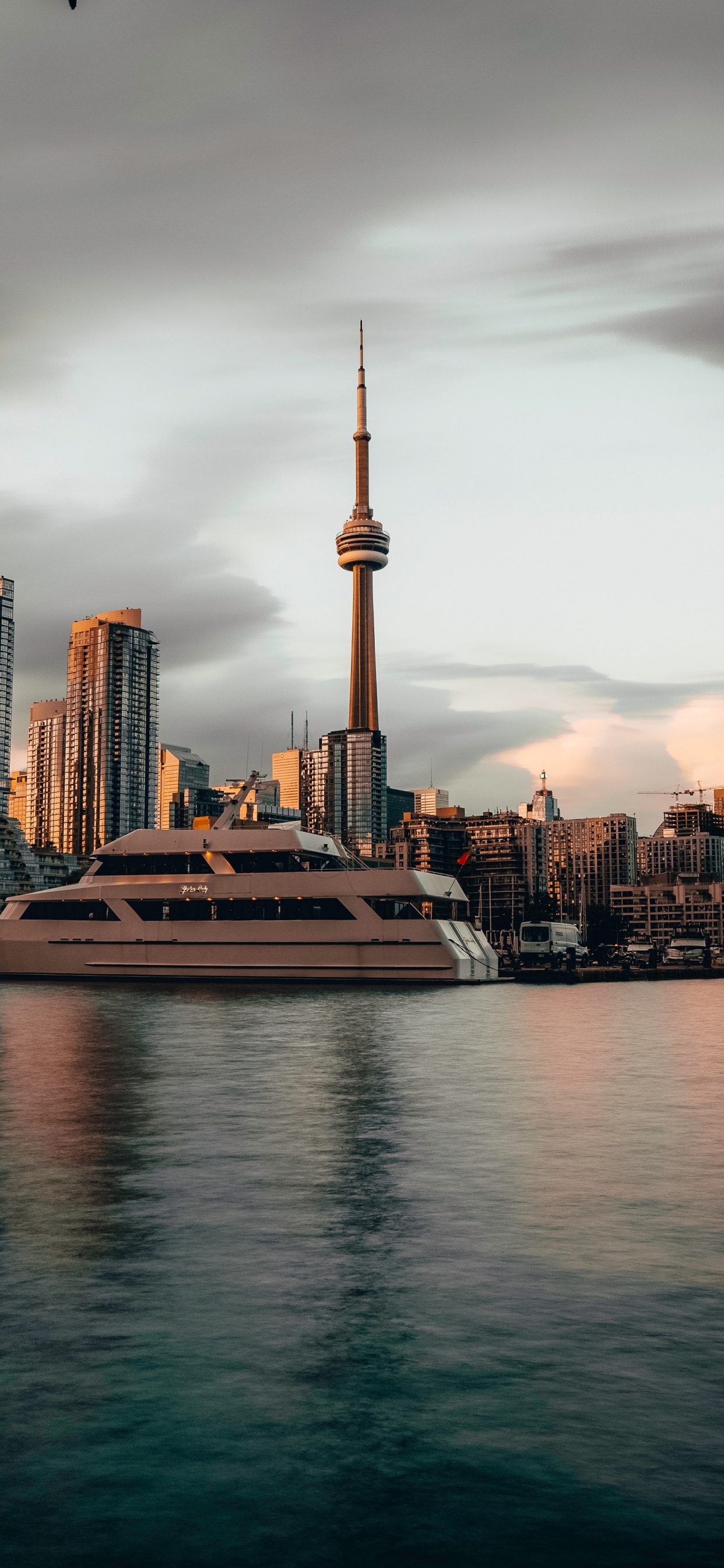 Обои здоровье, Соединенные Штаты, отражение, вода, медицина в разрешении 1242x2688