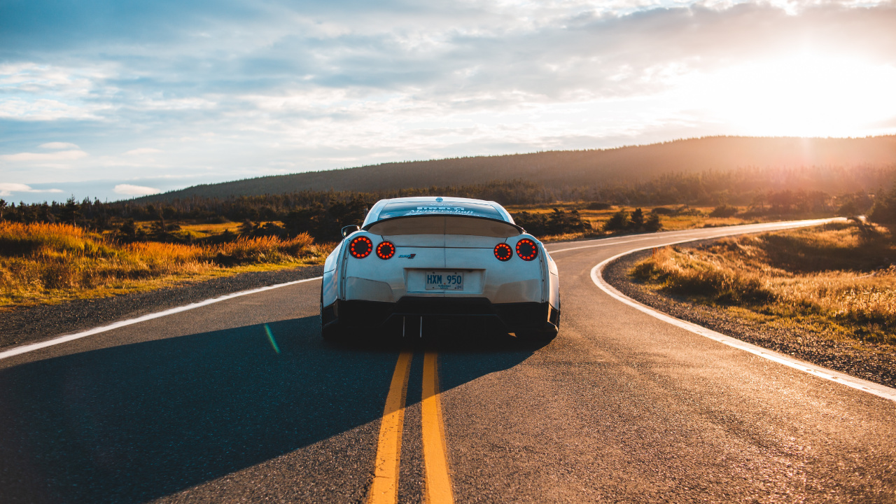 Обои авто, спорткар, дорога, пейзаж, асфальт в разрешении 1280x720