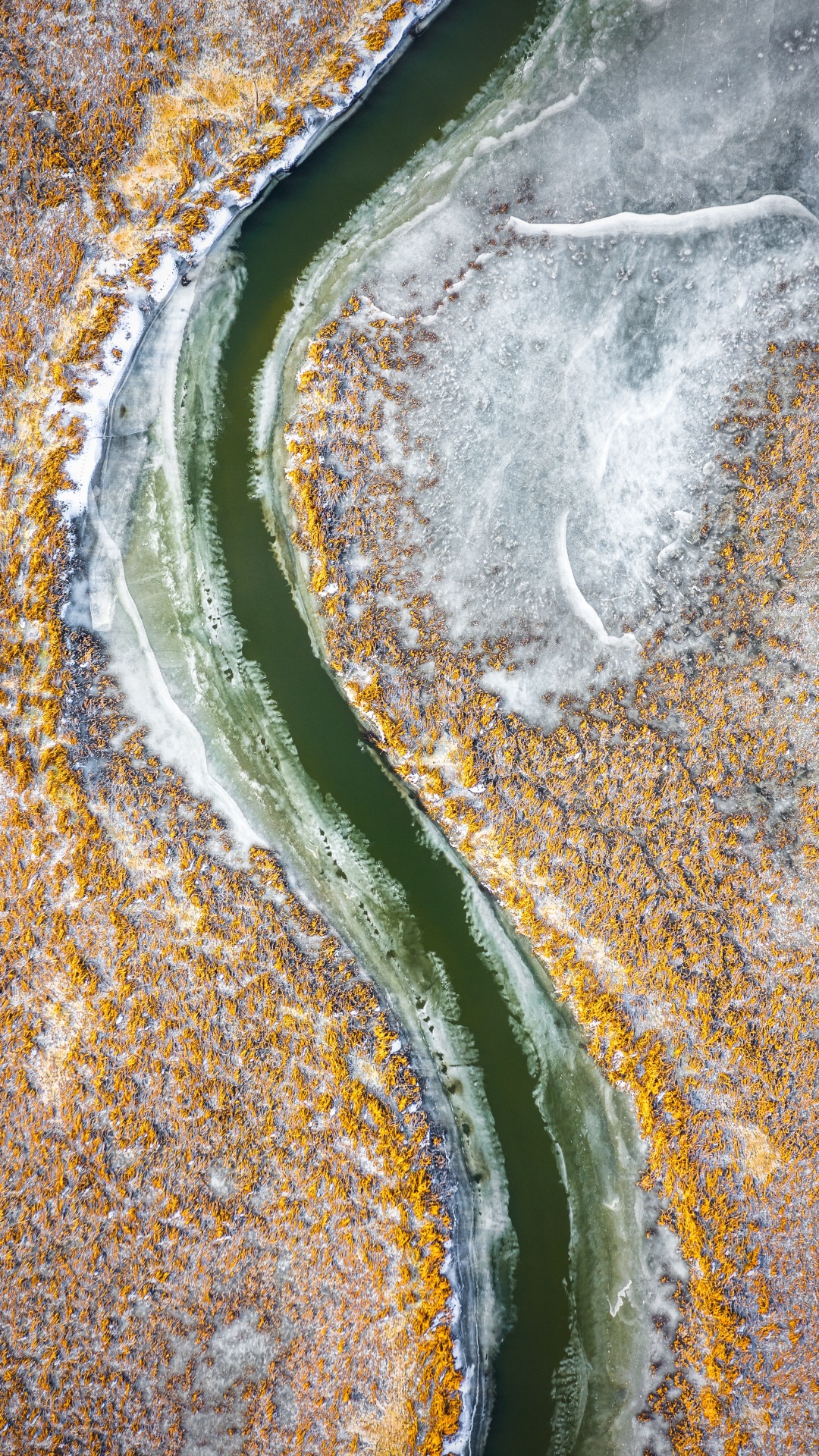 Обои минеральный источник, геология, гидроресурсы, водоем, вода в разрешении 1080x1920