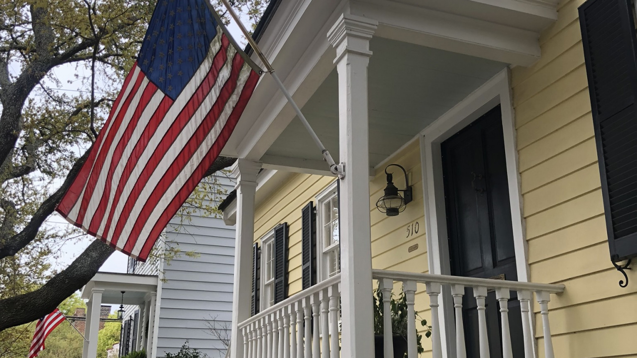 Обои Хаус, окно, крыльцо, недвижимость, балкон в разрешении 1280x720