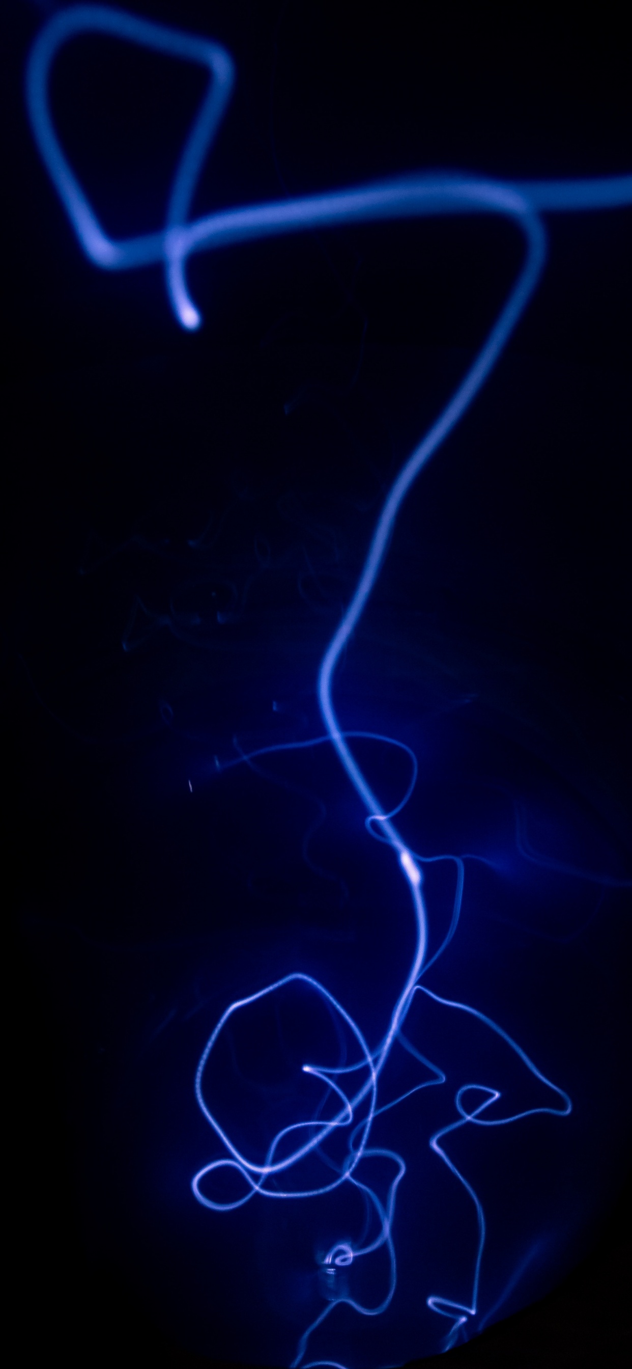 Обои синий, электрик, свет, технологии, освещение в разрешении 1242x2688