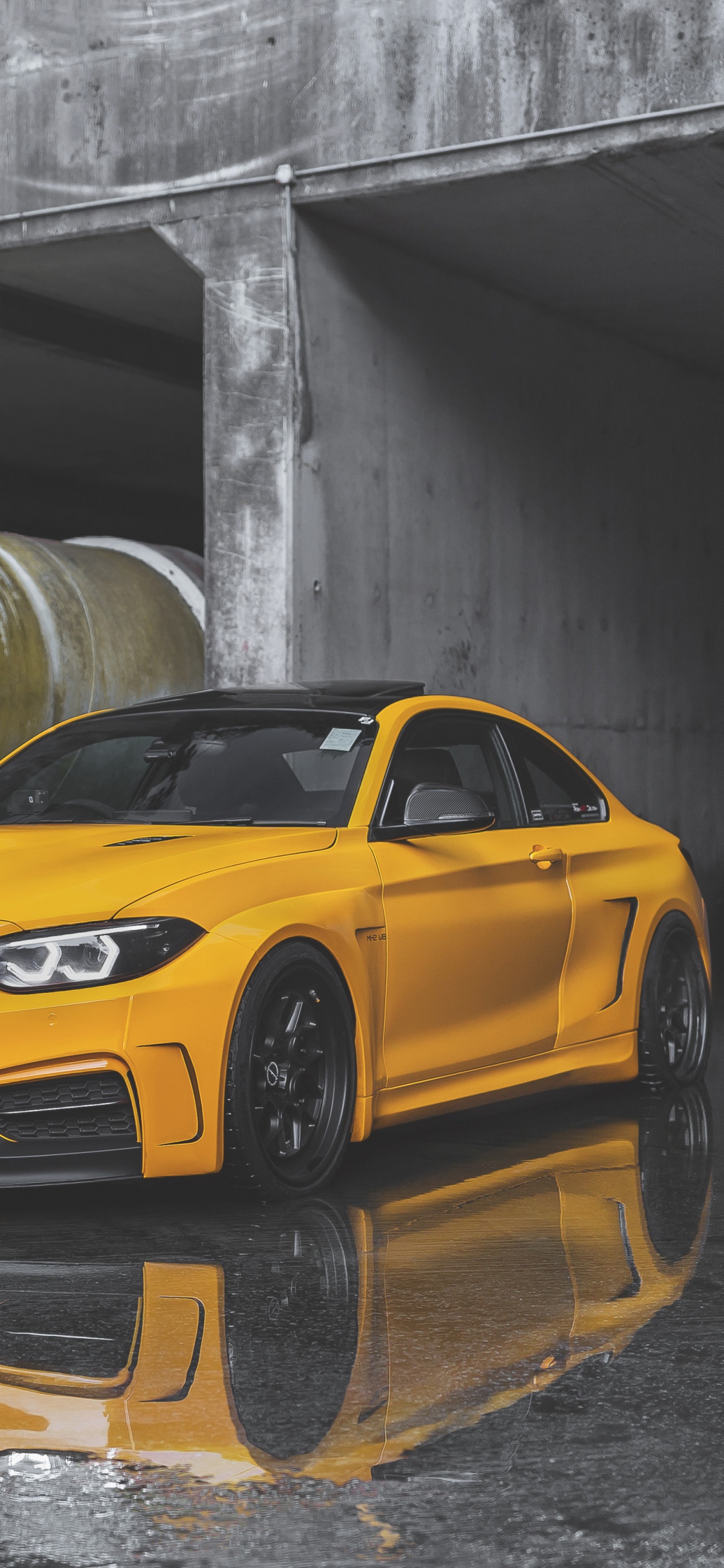 Обои BMW 2 Series, bmw, БМВ м2, желтый, тюнинг автомобилей в разрешении 1242x2688