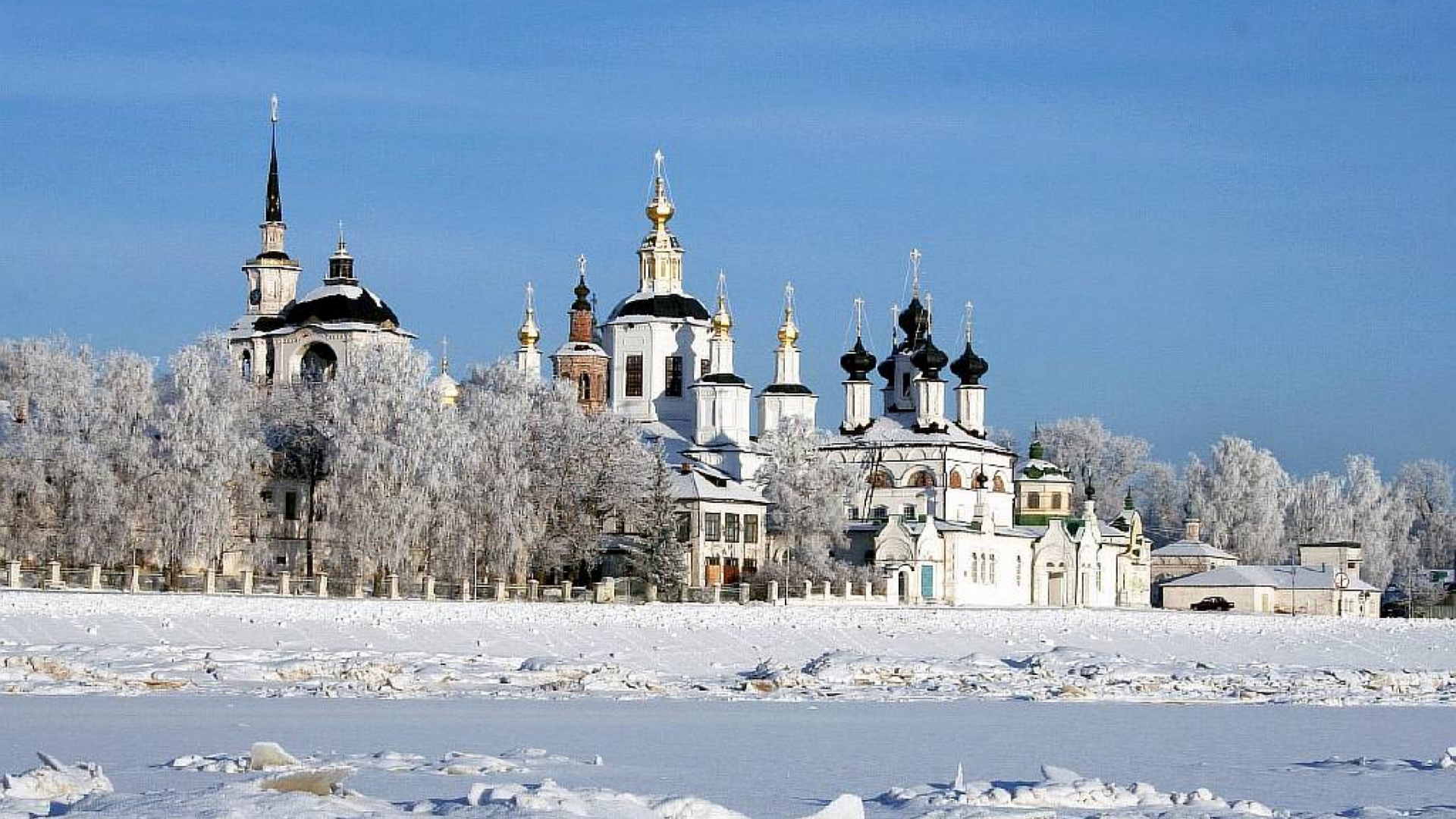 Обои Дед Мороз, великий Устюг, город, снег, зима в разрешении 1920x1080