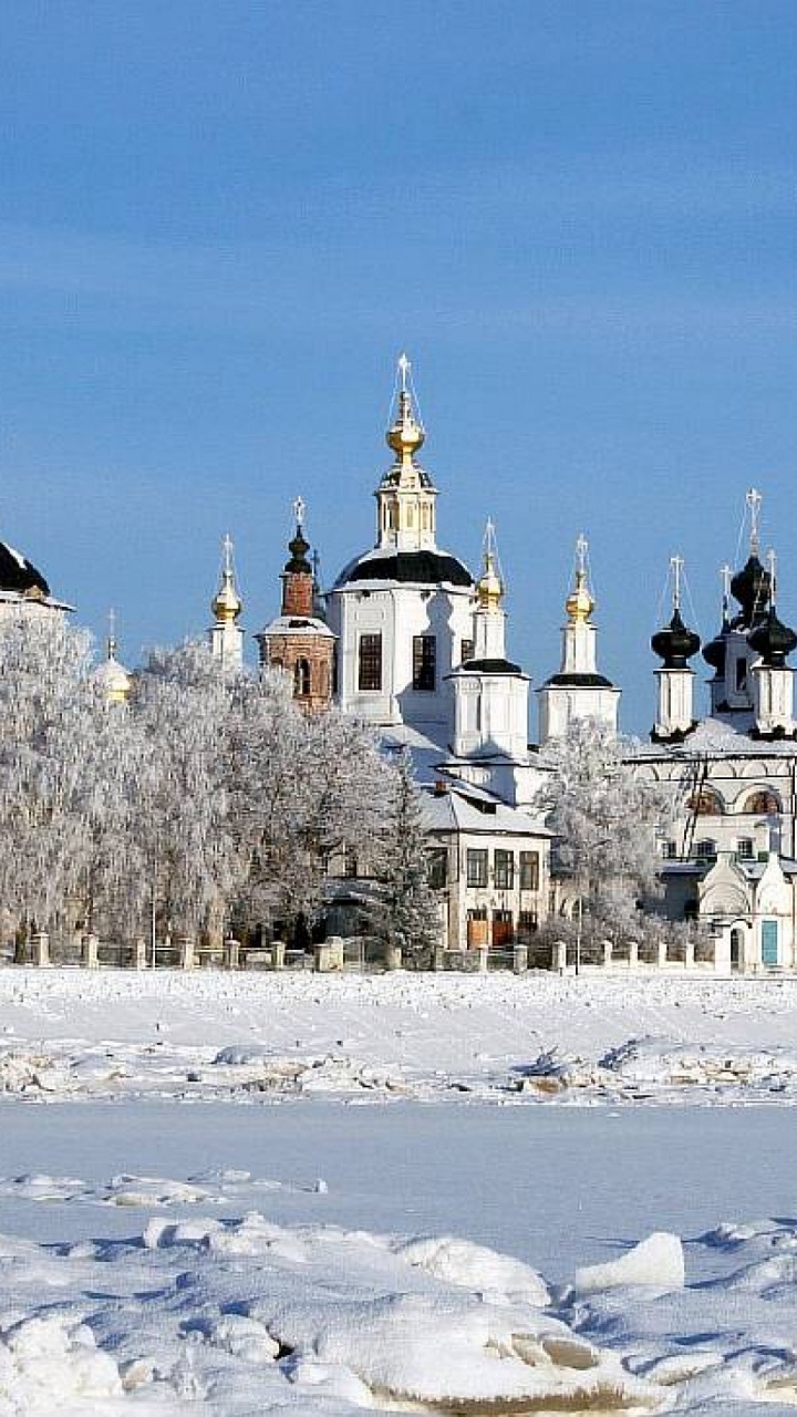 Обои Дед Мороз, великий Устюг, город, снег, зима в разрешении 720x1280