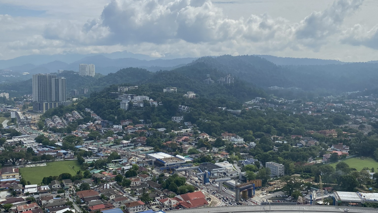 Обои облако, городской район, жилой район, город, пейзаж в разрешении 1280x720