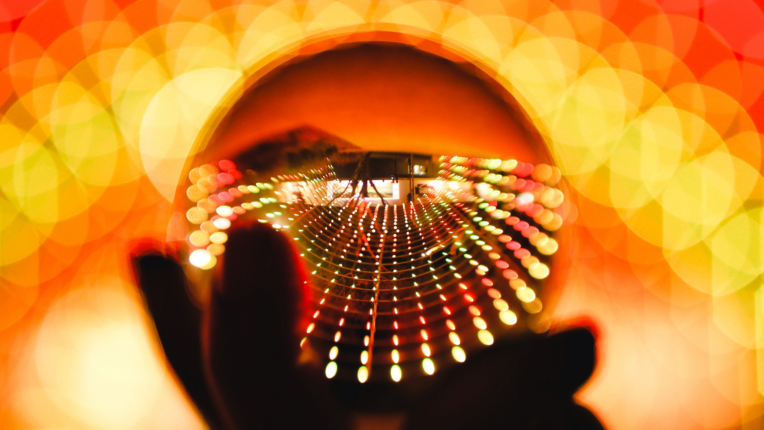 Обои микрофон, боке, Апельсин, красный цвет, свет в разрешении 2560x1440