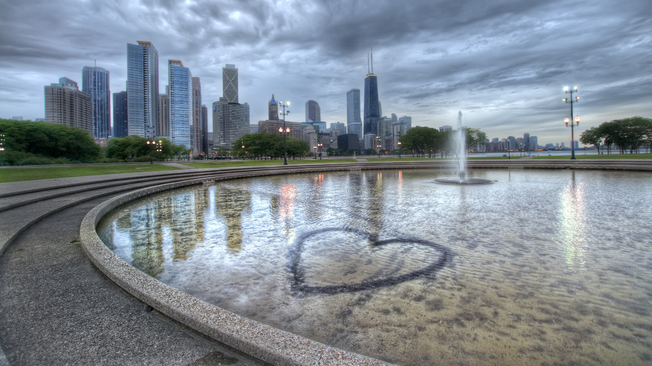 Обои линия горизонта, дневное время, вода, отражение, город в разрешении 1280x720