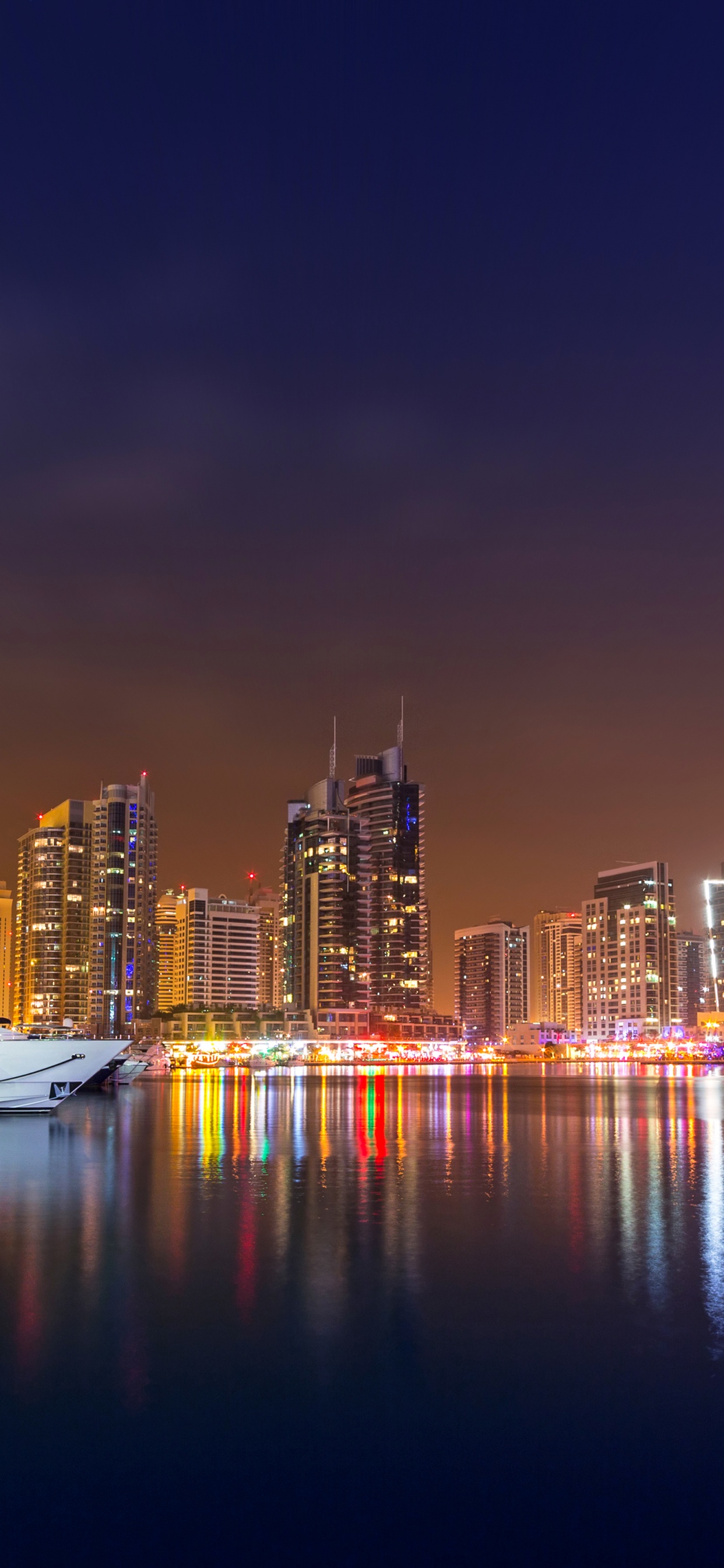 Обои канун Нового года, Новый год, городской пейзаж, город, линия горизонта в разрешении 1242x2688