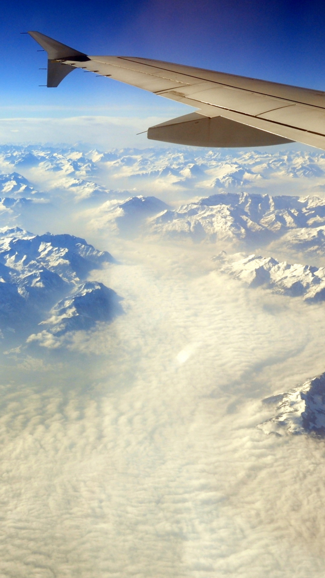 Обои воздушное путешествие, горный хребет, атмосфера, горный рельеф, гора в разрешении 1080x1920