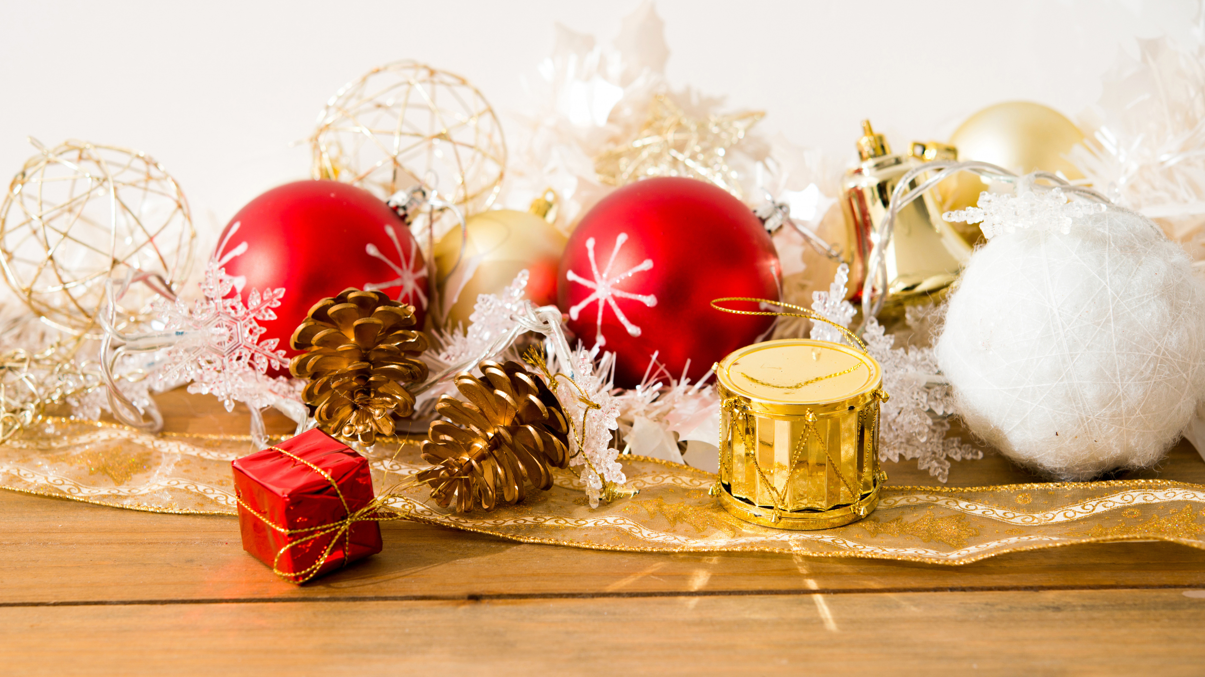 Обои рождественский орнамент, Рождественские украшения, Рождество, праздник, Новый год в разрешении 3840x2160