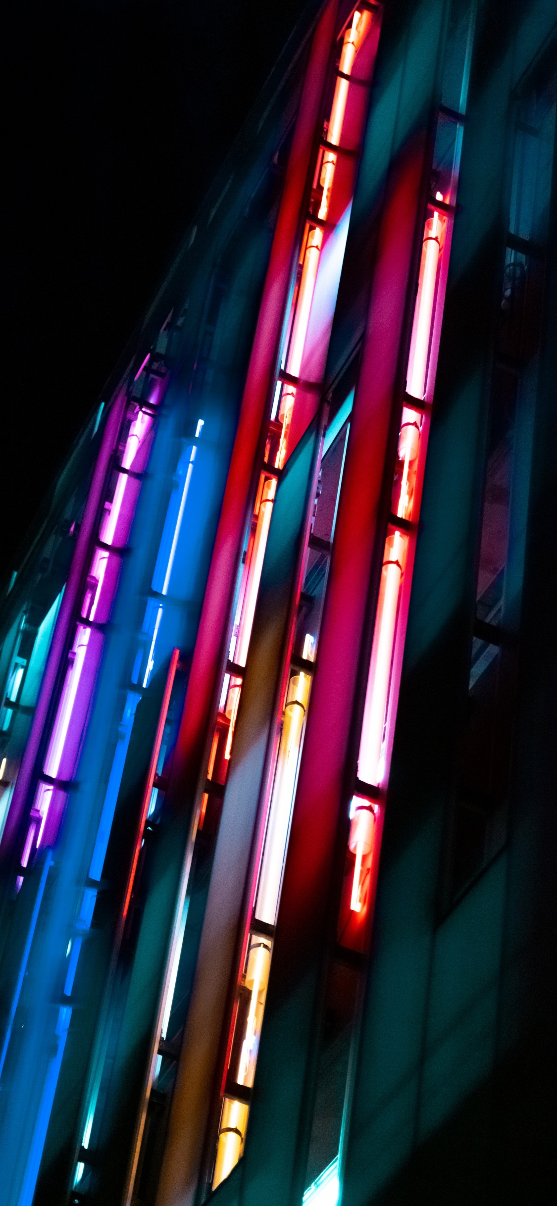 Обои красный цвет, пурпурный цвет, неоновая вывеска, свет, архитектура в разрешении 1125x2436