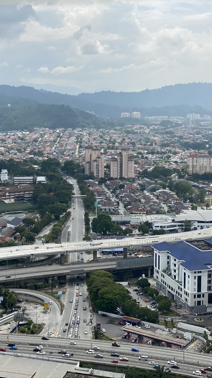 Обои городской район, вода, дорога, город, соседство в разрешении 720x1280