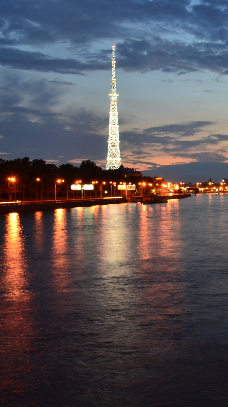 Обои Нева, ночь, отражение, реки, ориентир в разрешении 750x1334