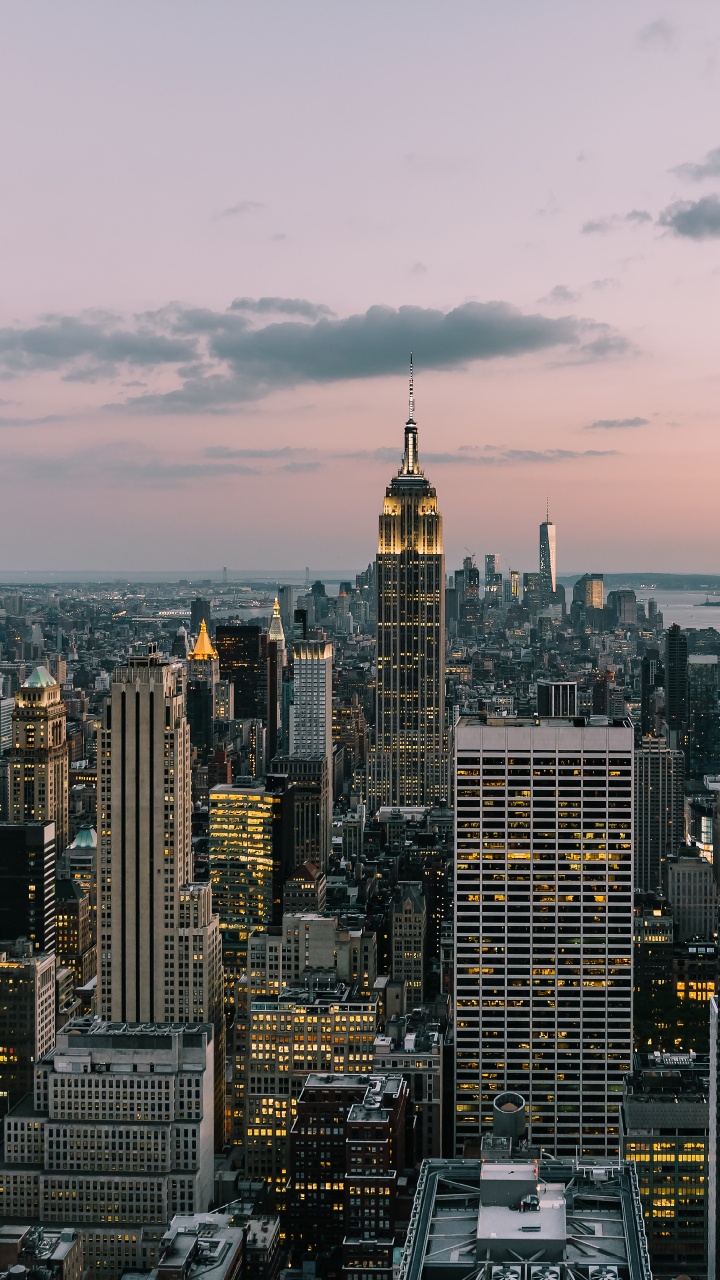 Обои Нью-Йорк, город, Вершина скалы, облако, здание в разрешении 720x1280