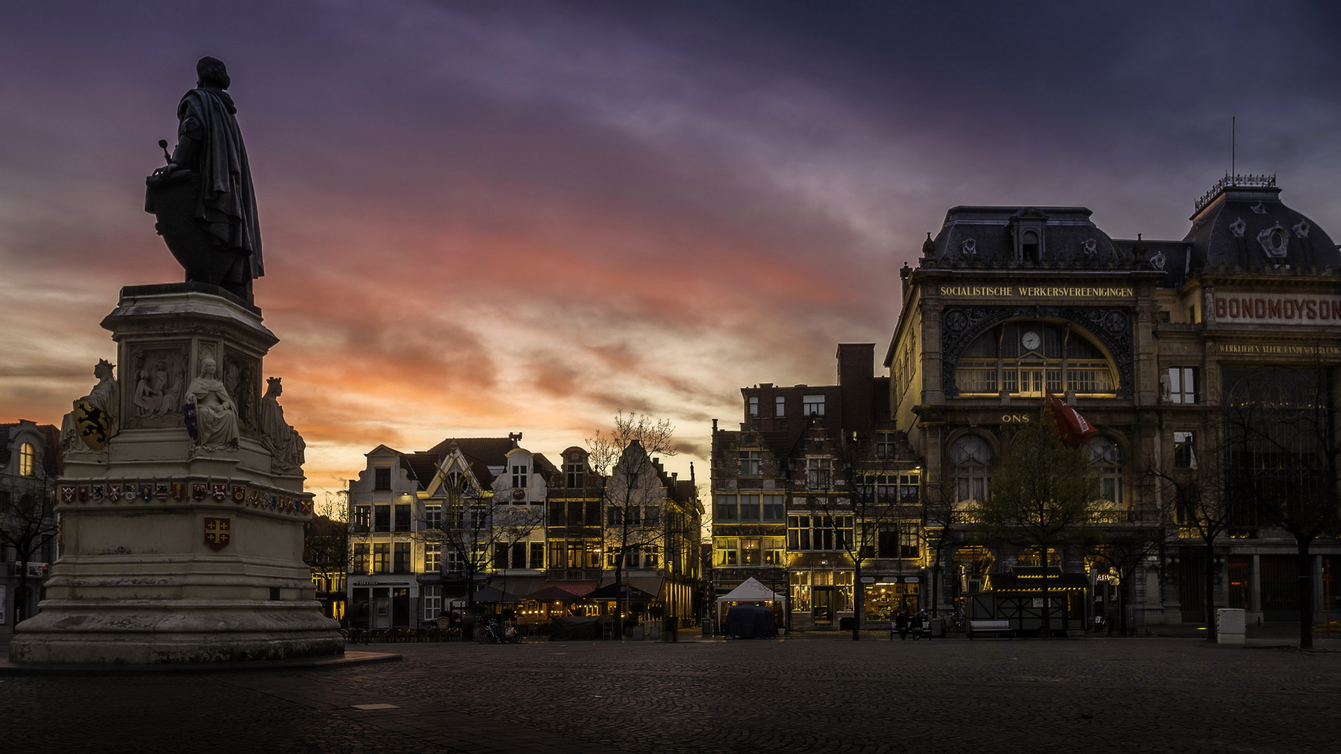 Обои ориентир, город, облако, городок, населенный пункт в разрешении 1920x1080