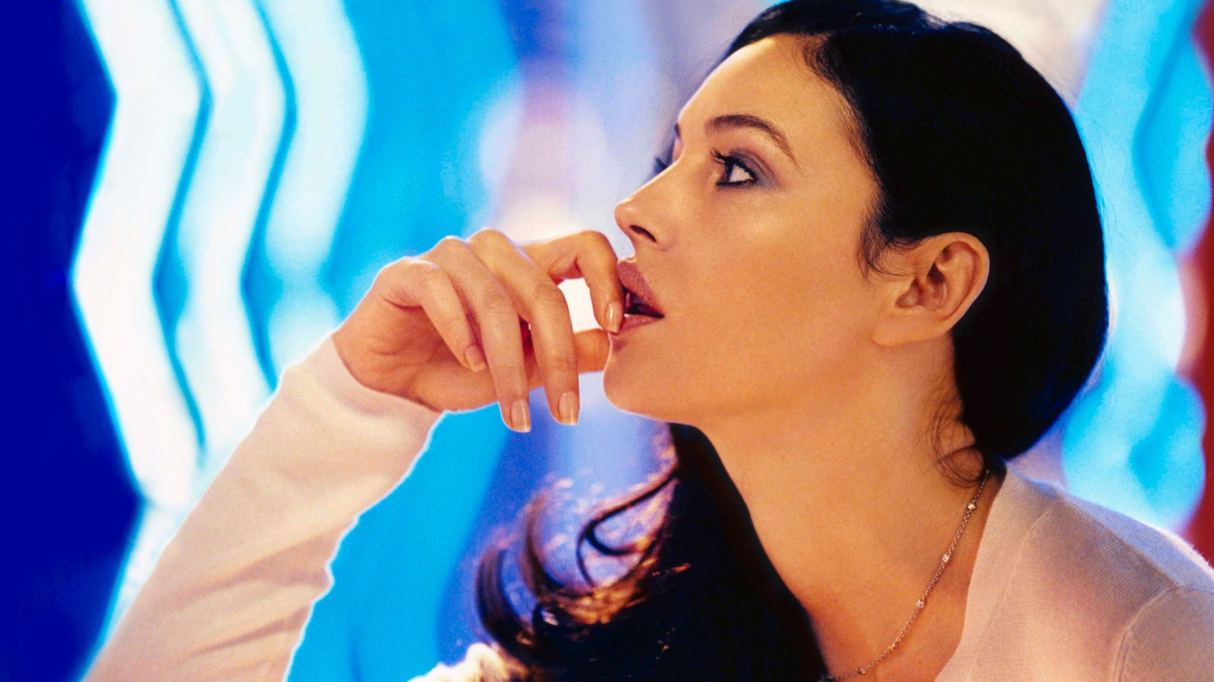 Обои Моника Белуччи, как сильно ты любишь меня, нос, кожа, губа в разрешении 1366x768