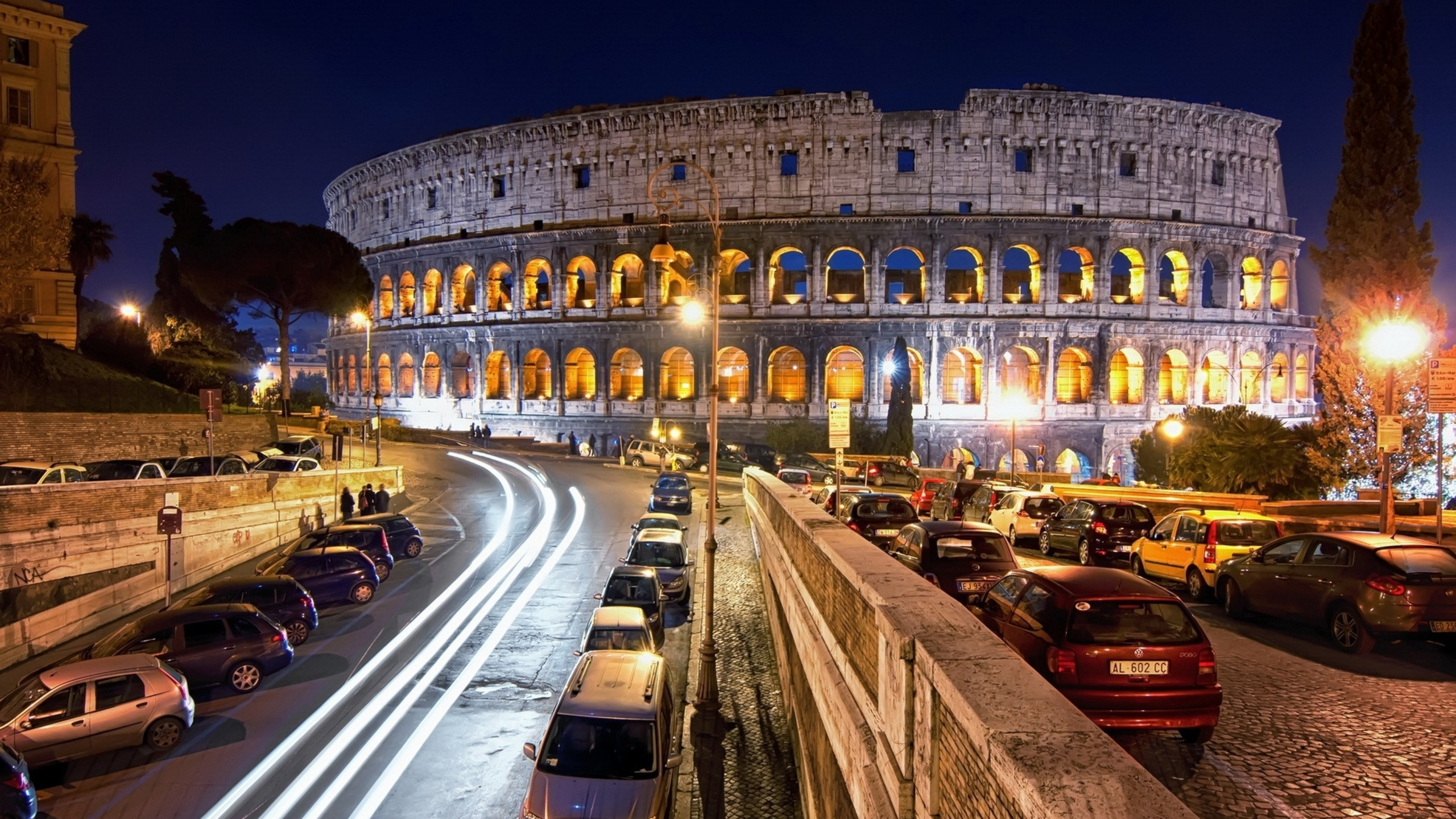 Обои Колизей, развалины, ориентир, ночь, Древний Рим в разрешении 2560x1440