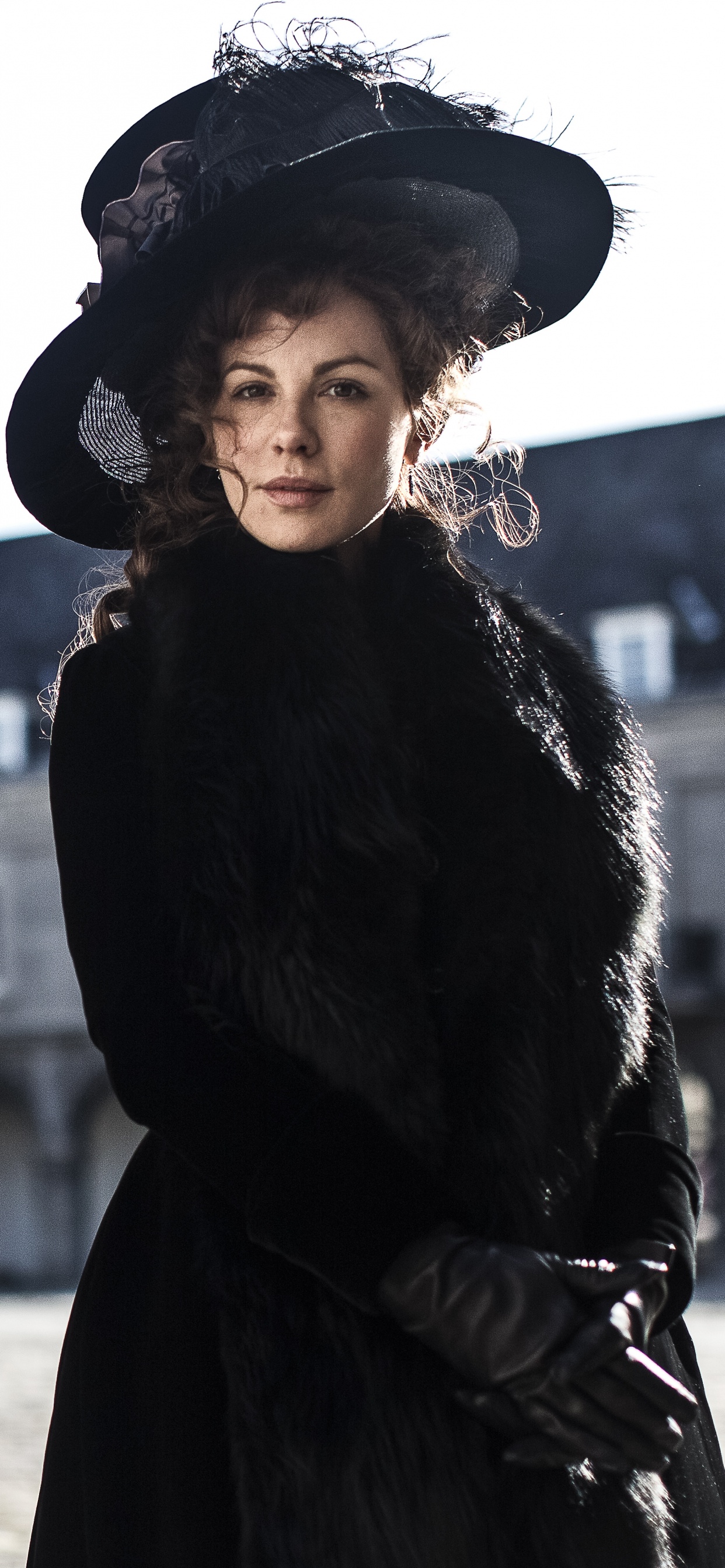 Обои Любовь Дружба, Уит Стиллман, комедия, фэшн, уличная мода в разрешении 1242x2688