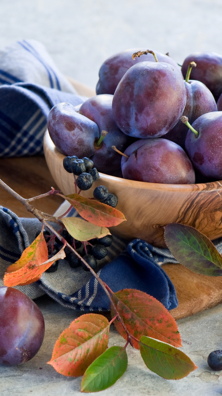 Обои фрукты, ягоды, чернослив, пища, натюрморт в разрешении 750x1334