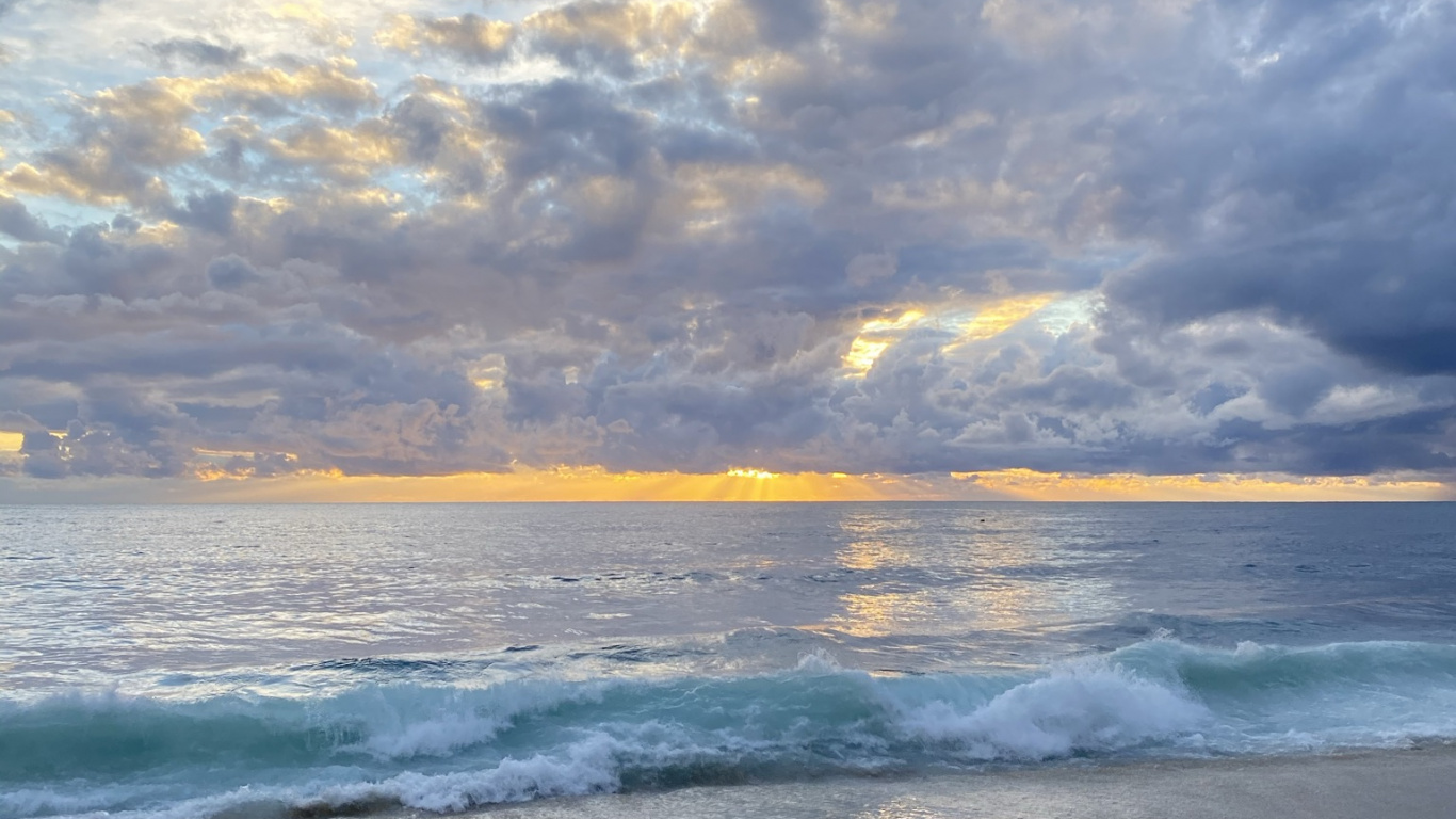 Обои море, океан, физика, наука, облако в разрешении 1366x768