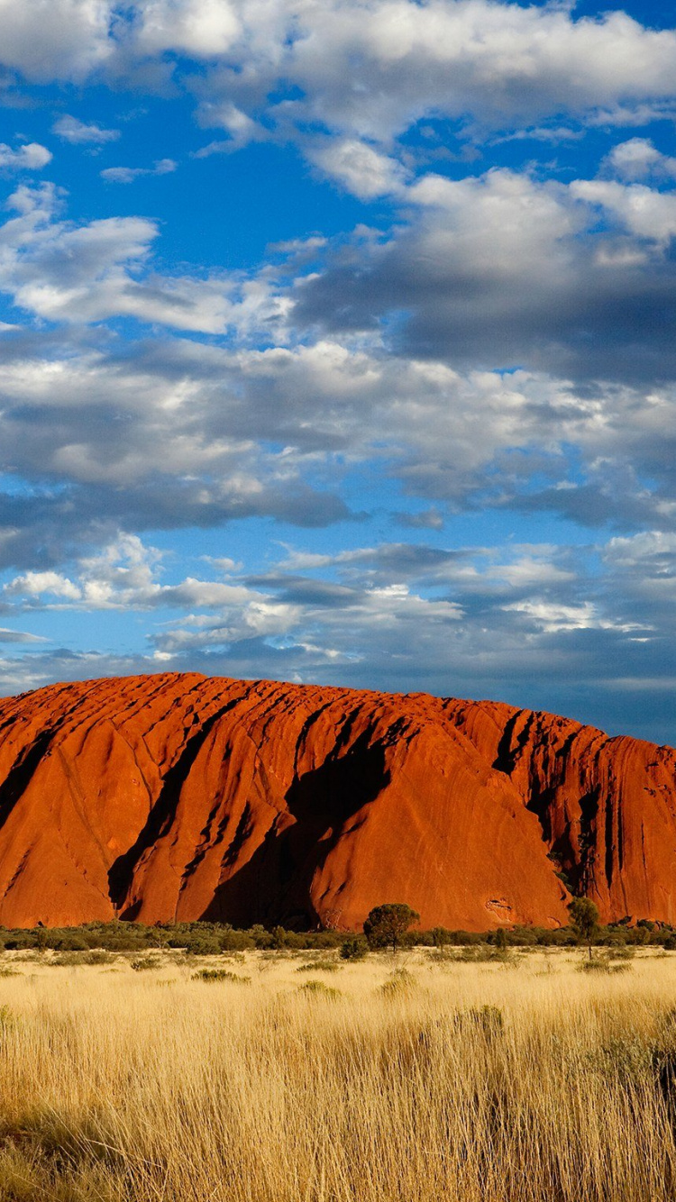 Обои Улуру, рок, бесплодные земли, облако, формирование в разрешении 750x1334
