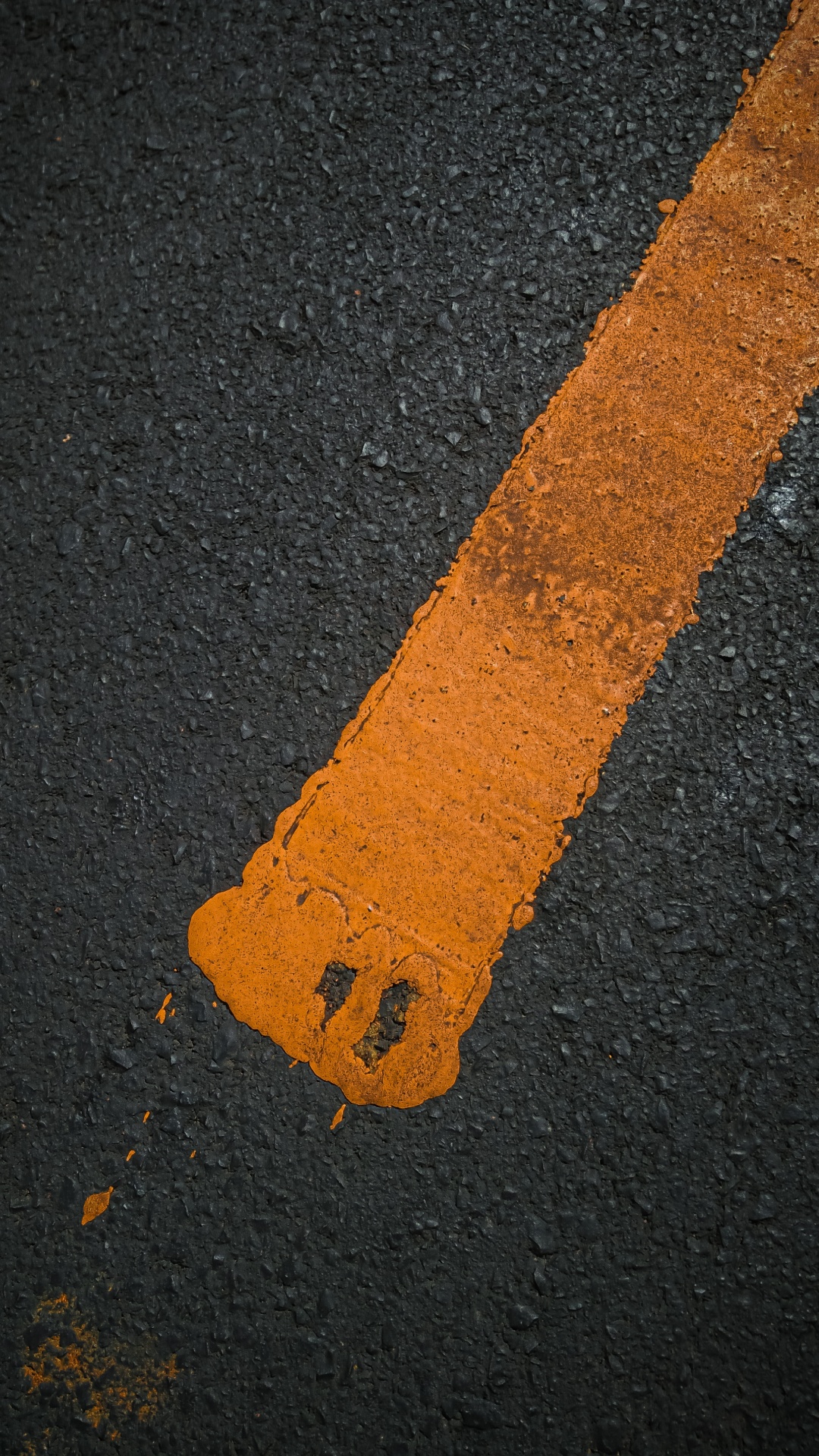 Обои красочность, асфальтобетон, текстура, дорога, Апельсин в разрешении 1080x1920