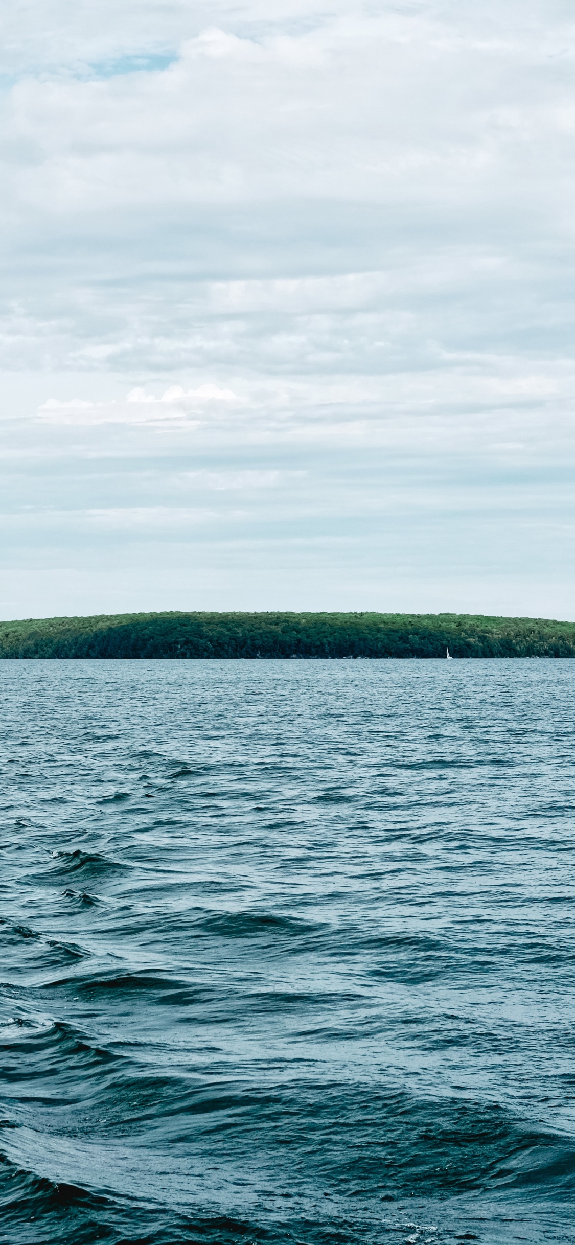 Обои водоем, море, вода, горизонт, океан в разрешении 1125x2436