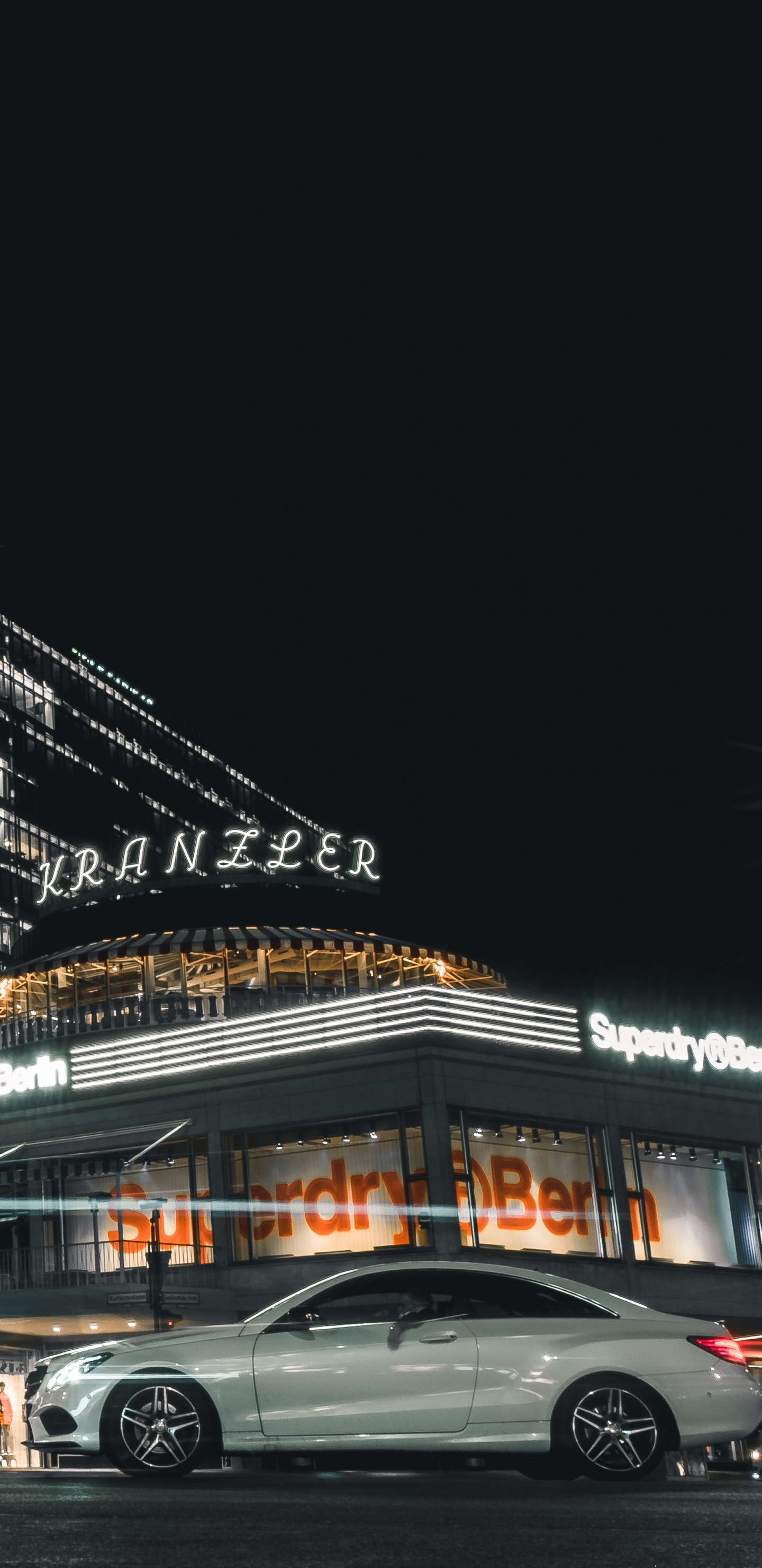 Обои Лас Вегас, ночь, архитектура, авто, здание в разрешении 1440x2960