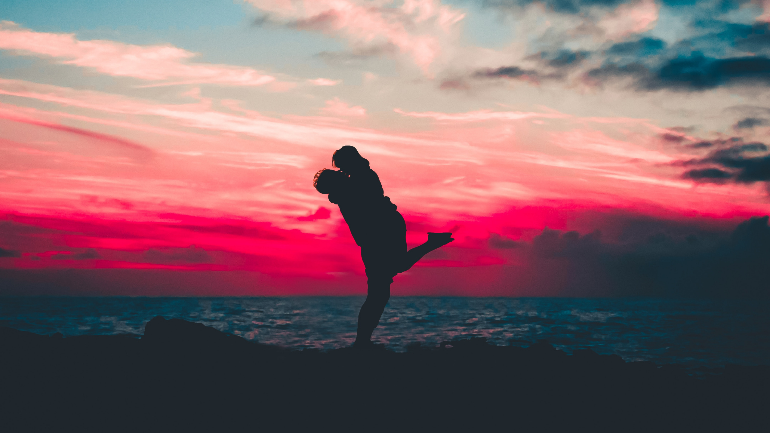 Обои облако, розовый, атмосфера, дерево, послесвечение в разрешении 2560x1440