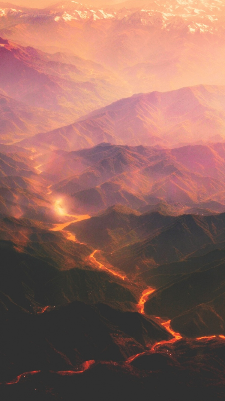 Обои земля, вулкан, лава, магма, атмосфера в разрешении 750x1334