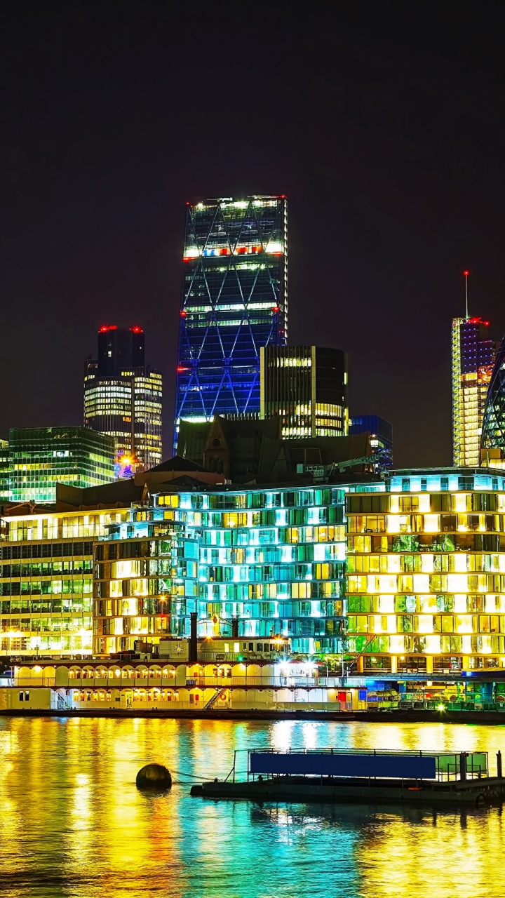 Обои город, городской пейзаж, ночь, метрополия, городской район в разрешении 720x1280