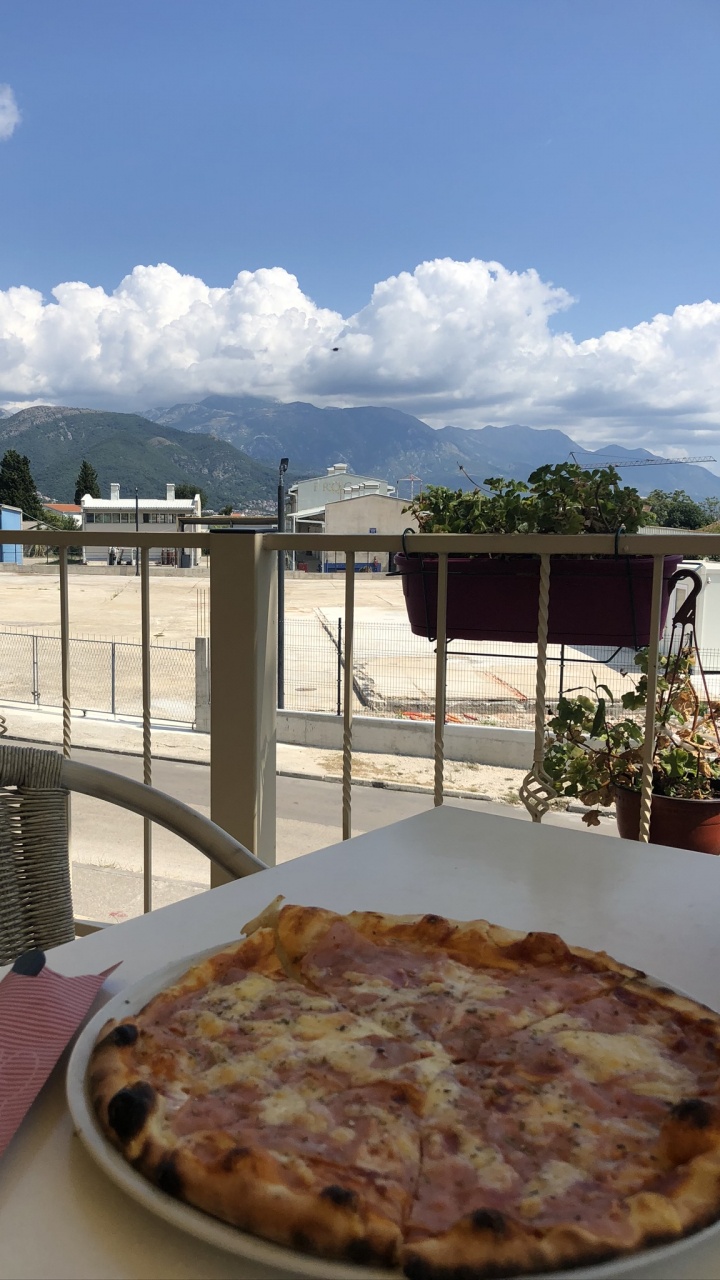 Обои пища, хлебобулочные изделия, пицца, Кулинария, блюда в разрешении 720x1280