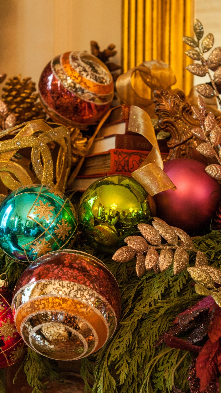 Обои Новый год, рождественский орнамент, праздник, Рождественский день, Рождественские украшения в разрешении 720x1280