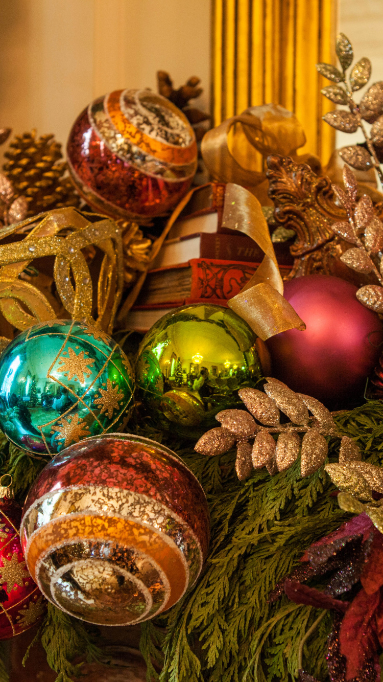 Обои Новый год, рождественский орнамент, праздник, Рождественский день, Рождественские украшения в разрешении 750x1334